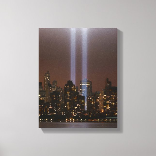 World Trade Center hyllade i ljuset i New York. Canvastryck (Framsida)