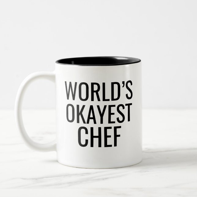 World's Okayest Chef Två-Tonad Mugg (Vänster)