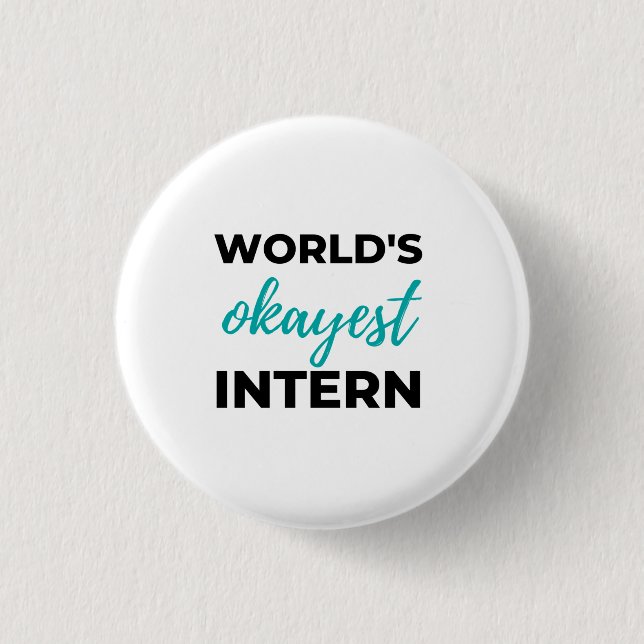 World's Okayest Intern 2 Knapp (Framsida)