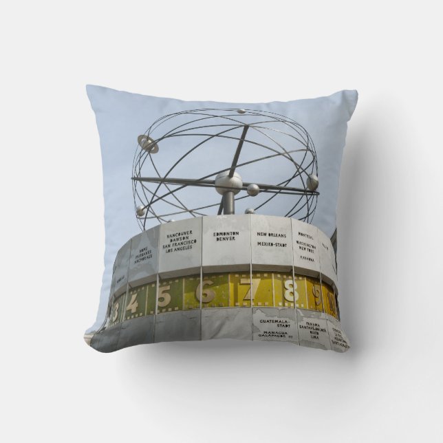 Worldtime Clock i Berlin Kudde (Framsida)