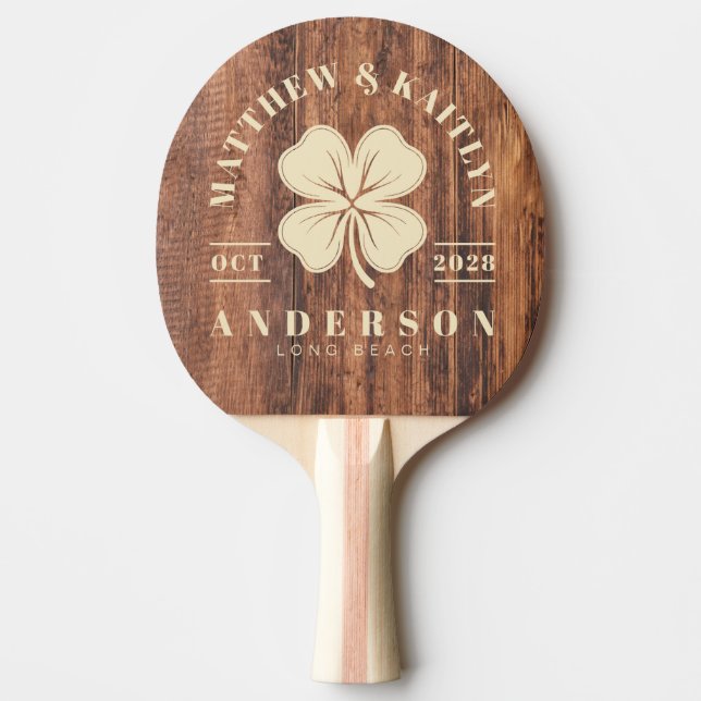 Worn Cutting Board Irish Clover Wedding Crest Pingisracket (Framsidan)