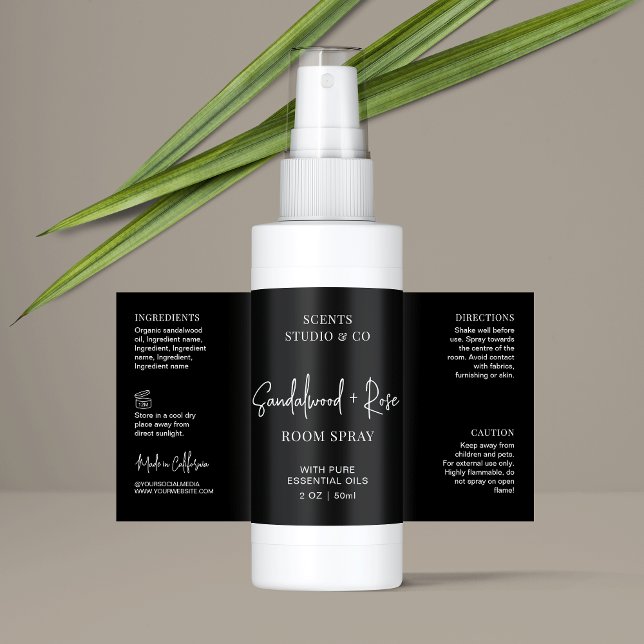 Wrapper för Modern Black Script Room Spray Flaska Fraktsedel (Simple air freshener spray bottle packaging design in black and white)