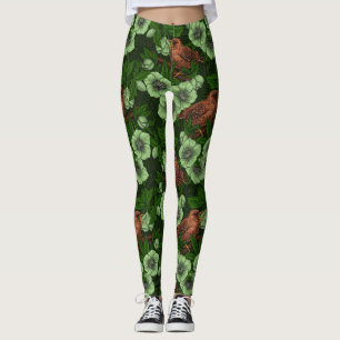 Wren och hellebore på mörk grönt leggings