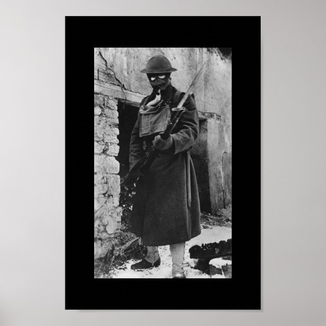 WWI Soldier in Gas Mask Poster (Framsidan)