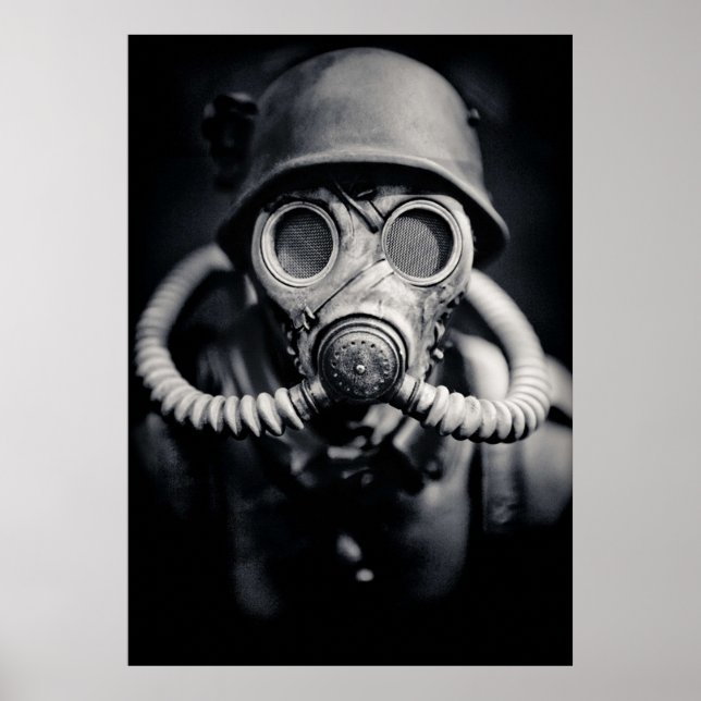 WWII German Solider i en gasmask Poster (Framsidan)