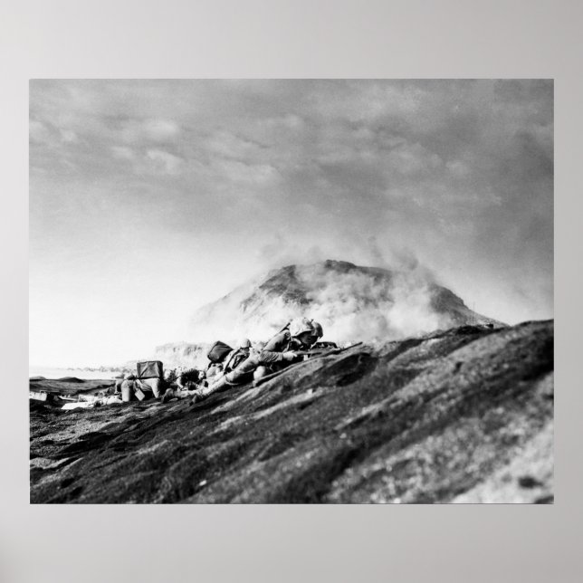 WWII-mariner på Iwo Jima Beachhead Poster (Framsidan)