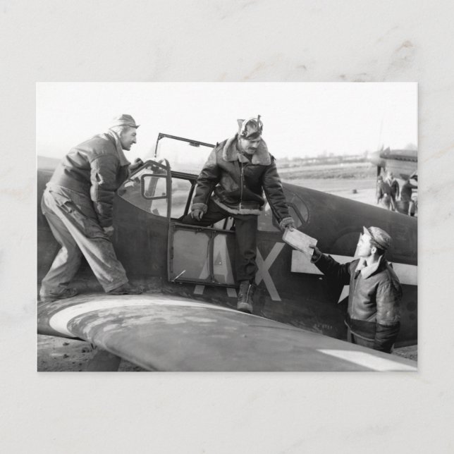 WWII Pilot + besättning på en P-51A Mustang Vykort (Framsida)