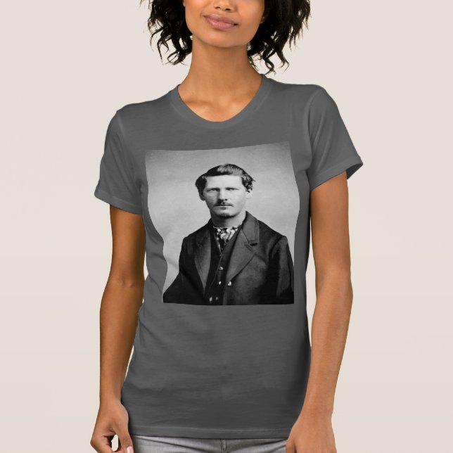 Wyatt Earp: Lawman, Gunfighter, Saloon Keeper T Shirt (Framsida)