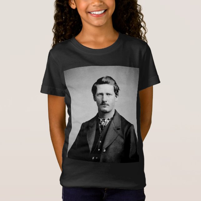 Wyatt Earp: Lawman, Gunfighter, Saloon Keeper T Shirt (Framsida)