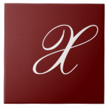 X Monogram Inledande vit på Mörk Röd Kakelplatta<br><div class="desc">Classic White Brev Monogram på Mörk Red Background,  X.</div>