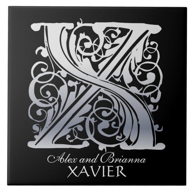 X Monogram "Silver Snöre on Black" med Namn Tile Kakelplatta (Framsidan)