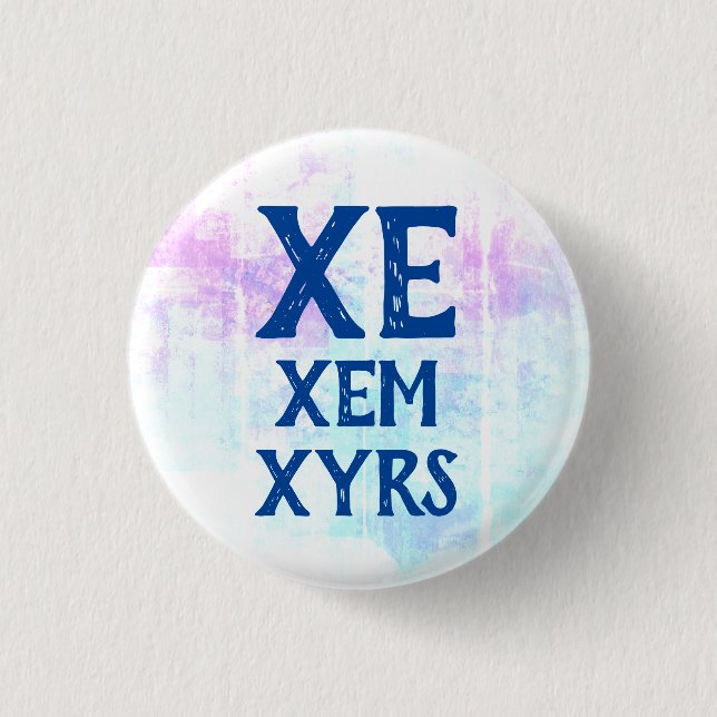 Xe Xem Xyrs Pronomen Knapp (Framsida)