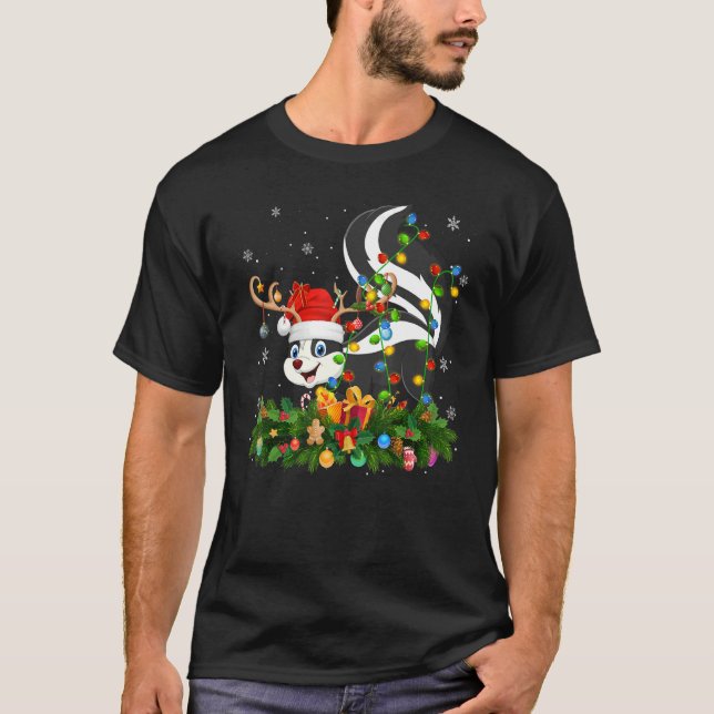 Xmas Holiday Reindeer Hat Santa Skunk Christmas T Shirt (Framsida)