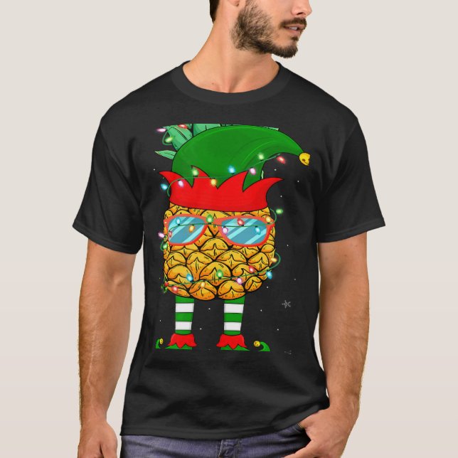 Xmas Lighting Mele Kalikimaka Pineapple Elf Christ T Shirt (Framsida)