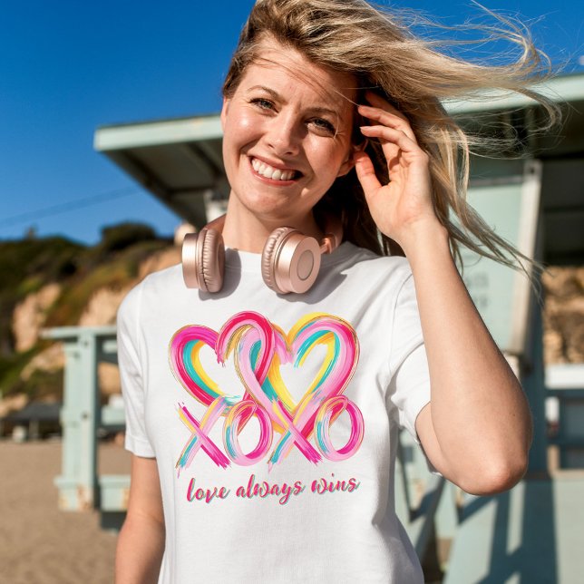 XOXO Hearts Love Always Wins Funny Valentines Day T Shirt (Skapare uppladdad)