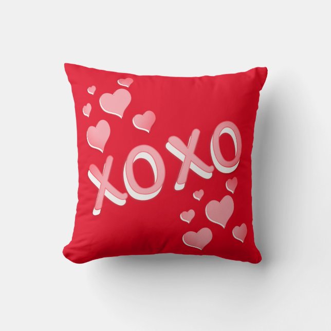 XOXO Hearts on Red Kudde (Framsida)