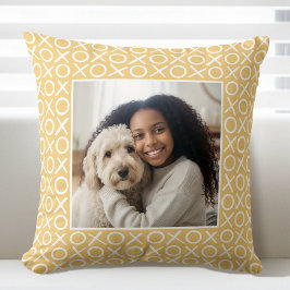 XOXO Hugs & Kisses 2 Custom Photo Yellow Modern Kudde