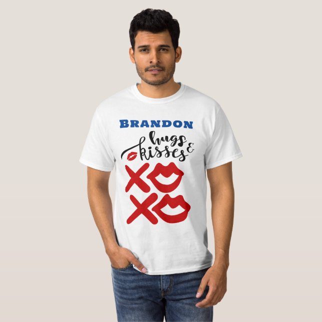 XOXO Hugs & Kisses Valentines day Gift Manar T Shirt (Hel framsida)