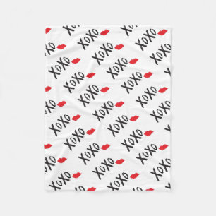 XoXo-Hugs-Kisses-with-Red-Läppar Fleecefilt
