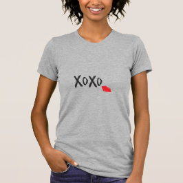 XoXo-Hugs-Kisses-with-Red-Läppar Grått T Shirt