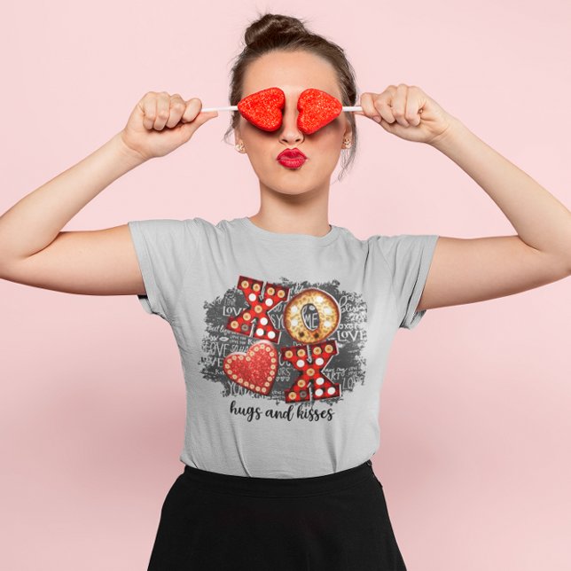 XOXO Kärlek är mer bekymmersamt mindre hjärtskärpa T Shirt (Skapare uppladdad)