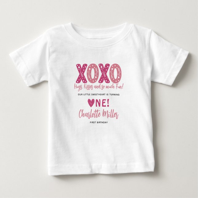 XOXO Kramar & Pussar Alla hjärtans dag 1-års födel T Shirt (Framsida)