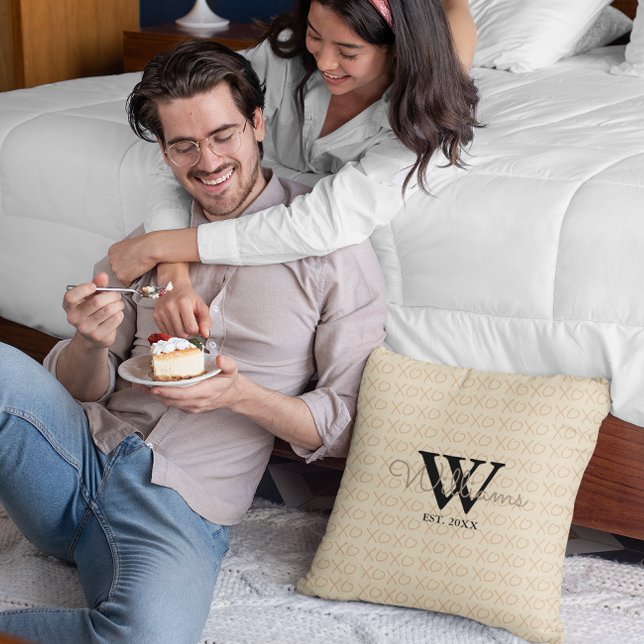 XOXO Monogram Pillow Kudde (Skapare uppladdad)