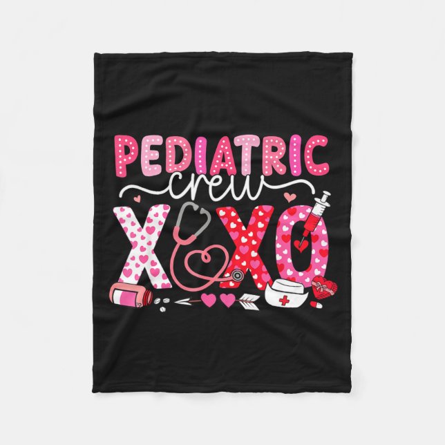 Xoxo Nurse Pediatric Crew Nurse Valentine Leopard  Fleecefilt (Framsidan)