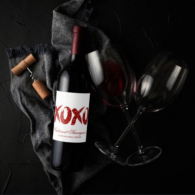 XOXO Red Glitter | Glam Brushstroke Hug och Kisses Vinflaska Etikett (Skapare uppladdad)