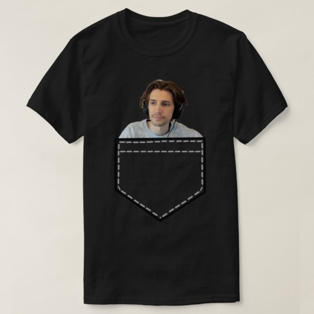 xQc i fickan T Shirt (Design framsida)