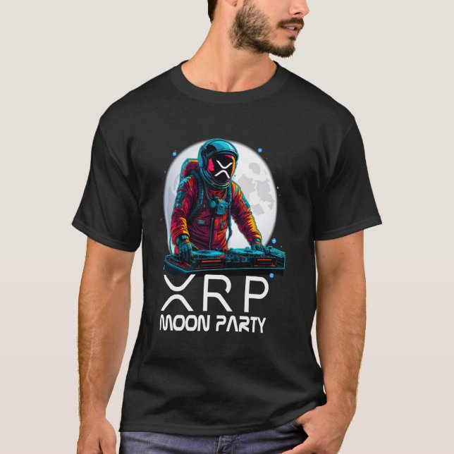 xrp moon party astronaut disc jockey boyfriend gir t shirt (Framsida)