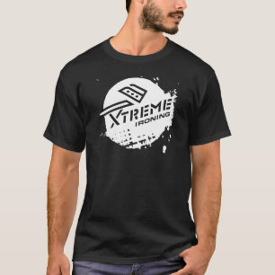 Xtreme som stryker den grundläggande svart T-trö Tee