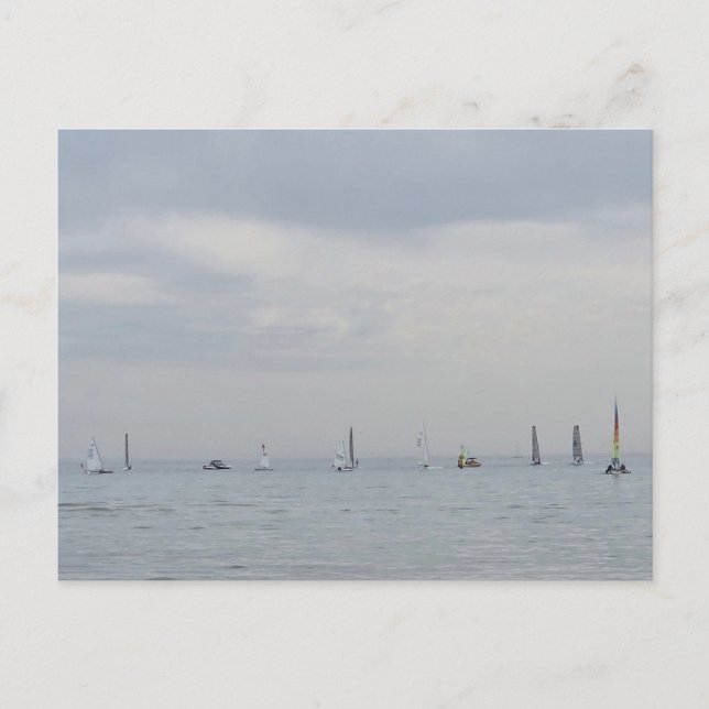 Yacht race boats in a line helg vykort (Framsida)