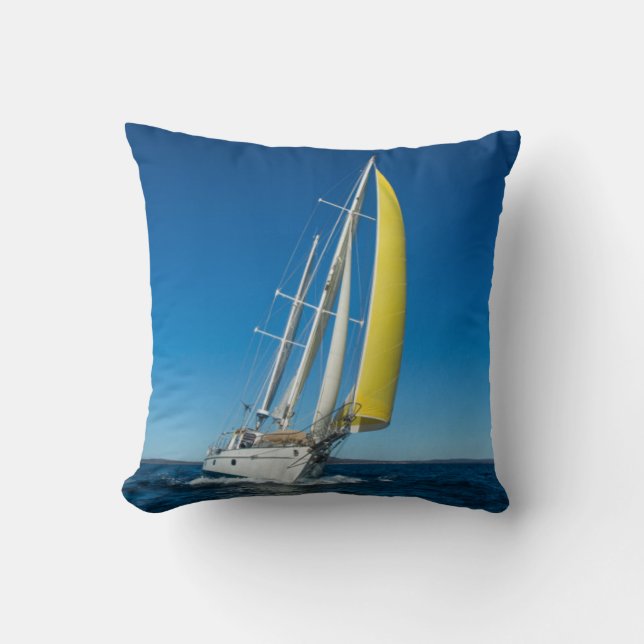 Yacht som seglar | södra Australien Kudde (Framsida)