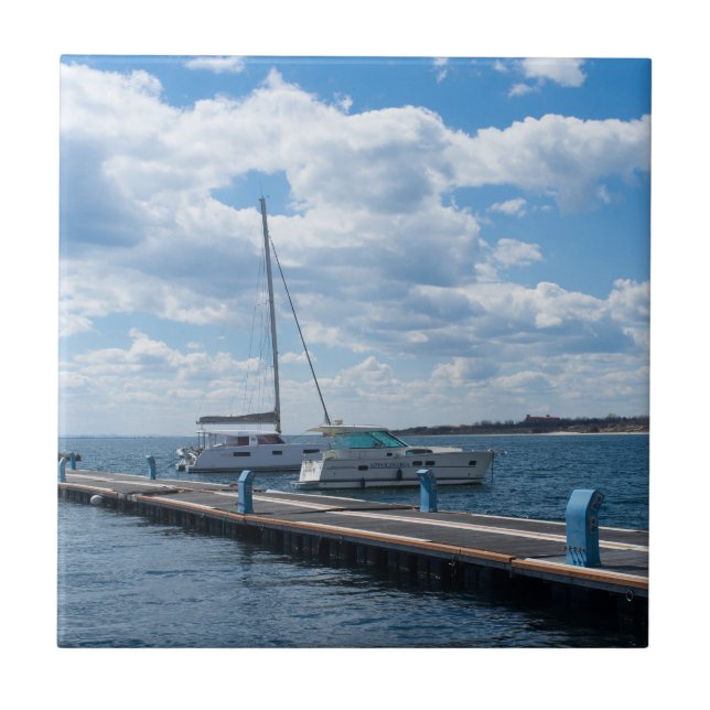 Yachts vid förtöjning kakelplatta (Framsidan)