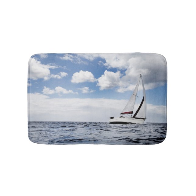 Yachtsegling i det öppna havet badrumsmatta (Framsidan)