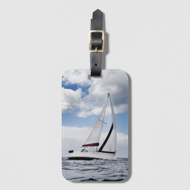 Yachtsegling i det öppna havet bagagebricka (Framsida vertikal)