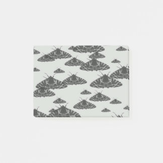 Yaei Moth på natten lurade i midnatt Post-it Block