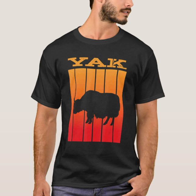 Yak Shadow Silhouette vid Sunset T Shirt (Framsida)