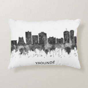 Yaounde Cameroon Skyline BW Prydnadskudde