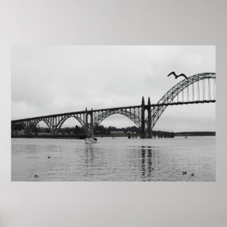 Yaquina Bay Bridge i Black & White Poster