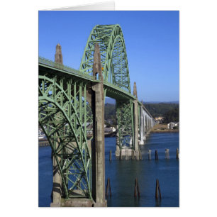 Yaquina Bay Bridge som spänner över Yaquina Bay Hälsningskort