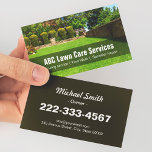Yard Gräsmatta  Landscaping Grönt Grass Visitkort<br><div class="desc">Visa dina gräsmatta för professionell med Affärskortet Yard Gräsmatta Care  Landscaping Grönt Grass. Kortet har en sjudande grönt-gräsdesign som kommer att fånga öga från alla potentiella kunder. Perfekt för professioneller för landskapsvård,  trädgårdsskötsel och gräsmatta. Med Zazzles design verktyg kan du anpassa kortet så att det blir unikt för dig.</div>