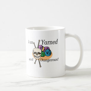 Yarned och farliga T-tröja och Gifts. Kaffemugg