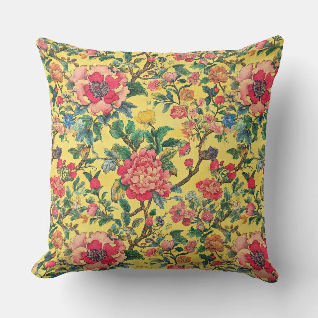 Yellow and Pink Chinoiserie Floral Kudde (Framsida)