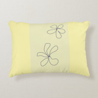 yellow flower pillow prydnadskudde
