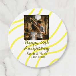 Yellow golden photo 30th wedding anniversary name  gåvor etiketter