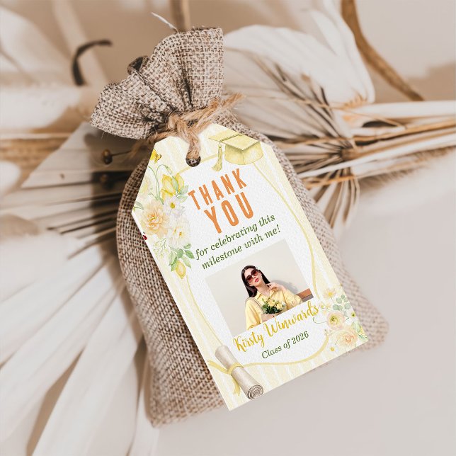 Yellow Stripes Lemons and Flowers Graduation Presentetikett (Skapare uppladdad)