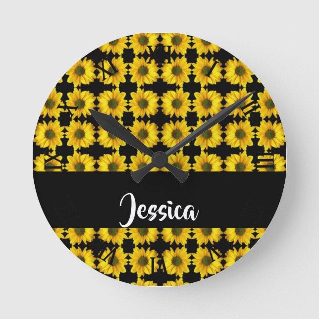 Yellow sunflowers on black rund klocka (Framsida)