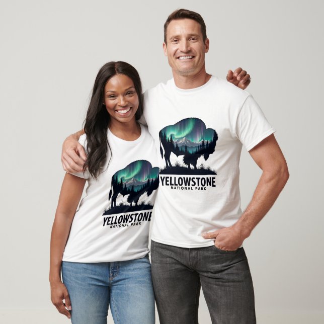 Yellowstone Bison med Aurora liggande design T Shirt (Unisex)